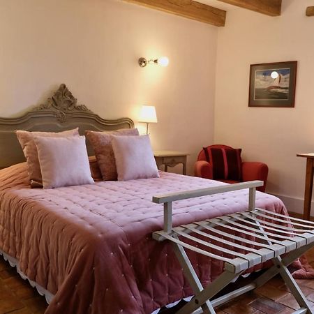 Hotel Manoir de l'Isle à Ploumilliau Extérieur photo